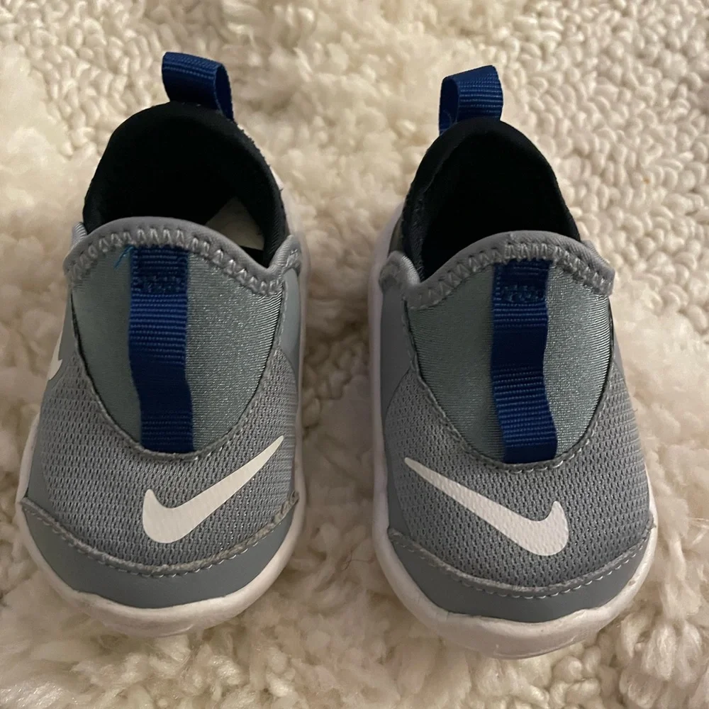 Nike Baby/Walker Slip-On Shoes in Gray, Blue, White